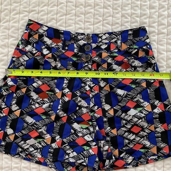 Multi color High Waisted Shorts Size Small - Picture 10 of 12